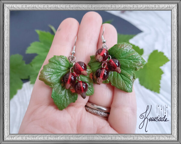 Roikkuvat Korvakorut Punaviinimarja