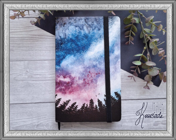 Kovakantinen muistikirja - Metsä