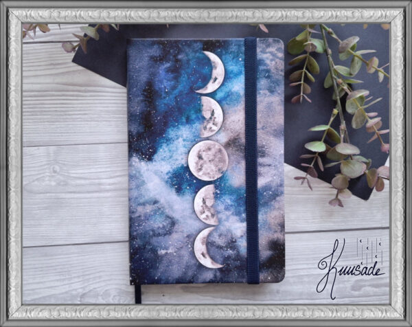 Kovakantinen muistikirja - Kuun Vaiheet