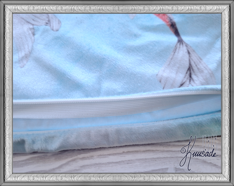 Square pillowcase - Koipond - Image 2