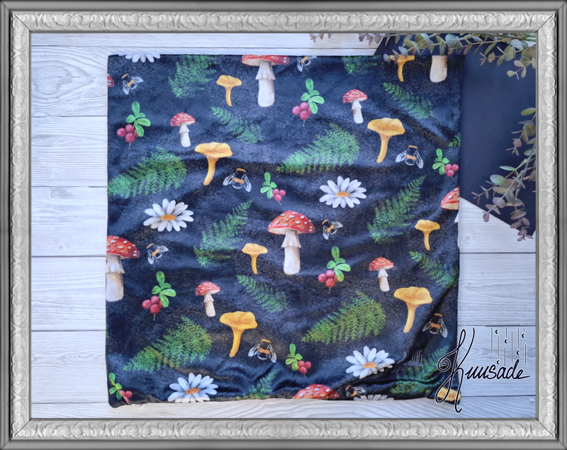 Neliö tyynyliina - Sienimetsä